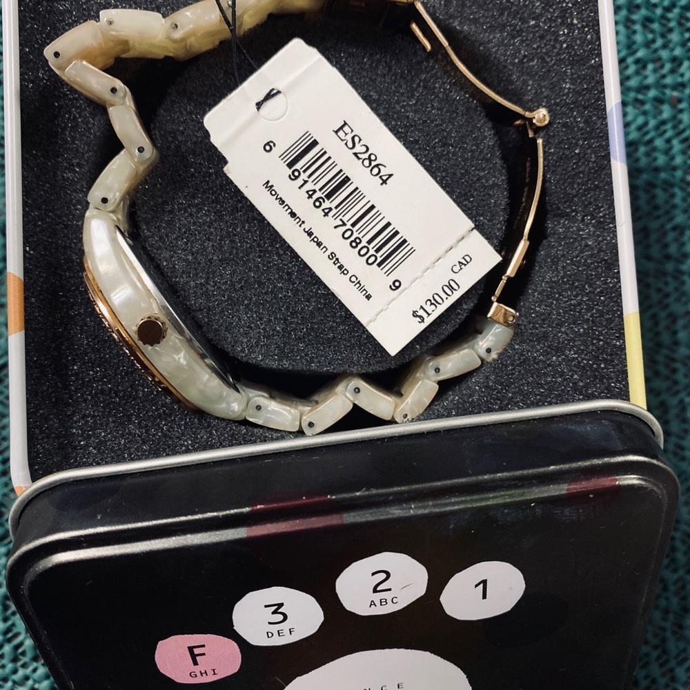 Fossil Watch - Picture 3 of 3